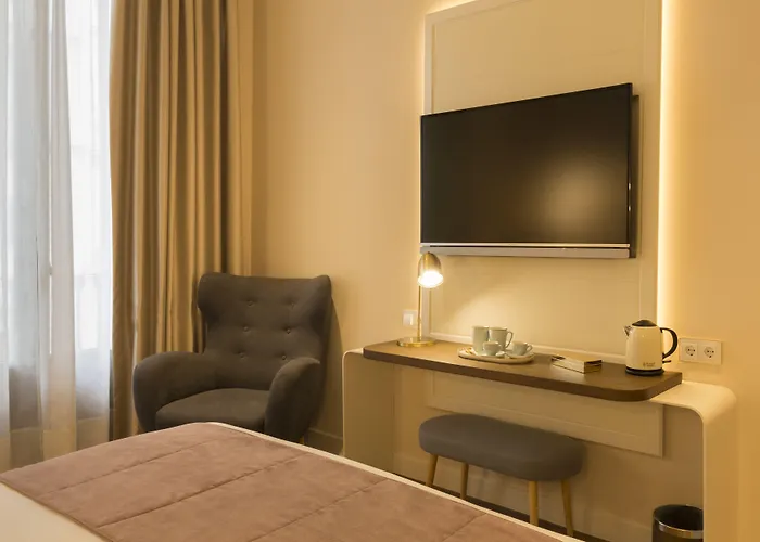 Icon Bcn Otel 4*