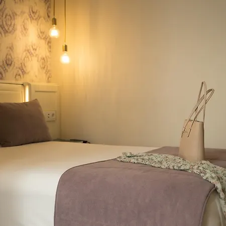 Otel Icon Bcn 4*