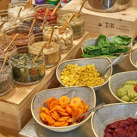 호텔 아이콘 Bcn 바이 쁘띠 팰리스 4*